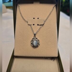 Sarah Coventry Blue Antique  moonstone Necklace